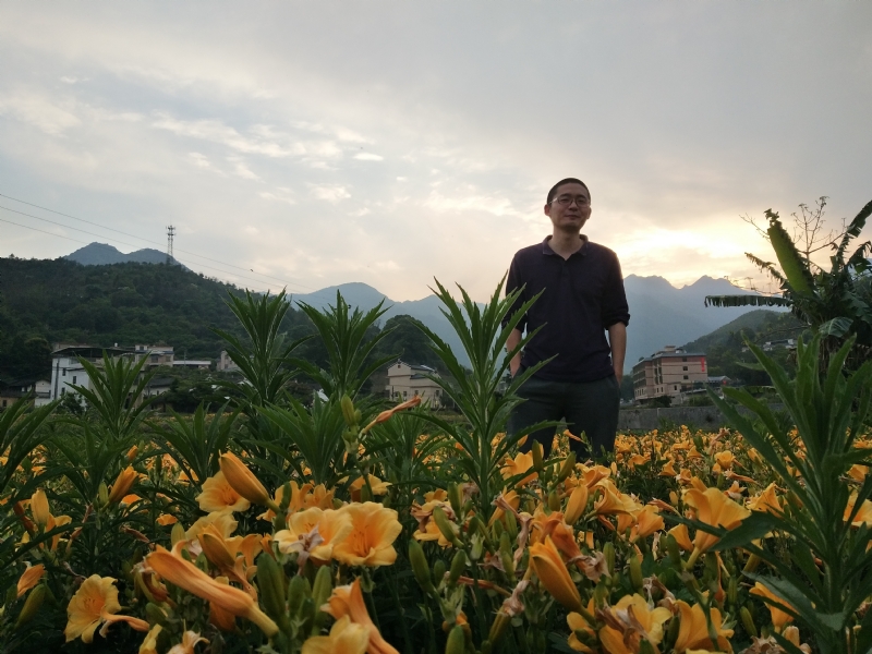 黄晓东的第一张照片--武夷山交友网