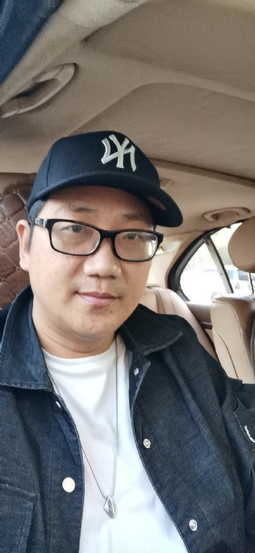 拥抱幸福的第一张照片--武夷山交友网