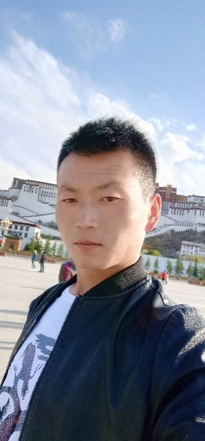 阳光下的小草的第一张照片--武夷山交友网