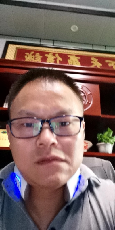 模具工匠的第一张照片--武夷山交友网
