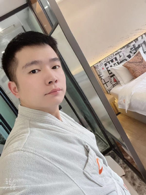 绿帽的第一张照片--武夷山交友网