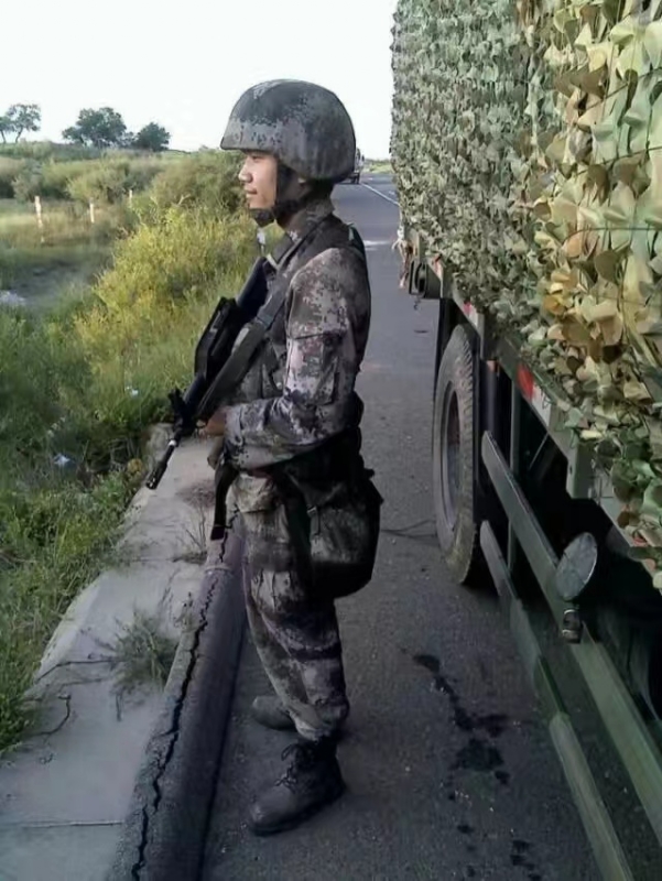 搬砖中的第一张照片--武夷山交友网